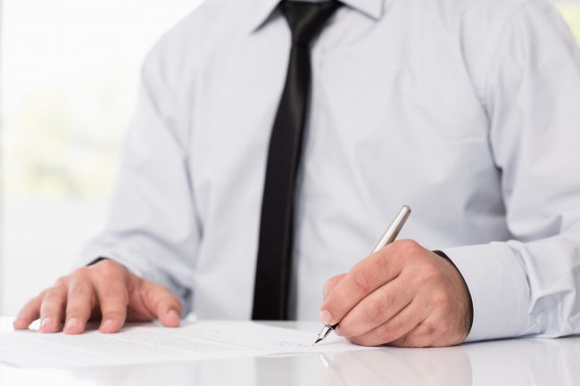 notarios para actas en Valencia - despacho en blanco