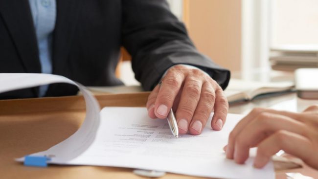 notario para hipoteca en Valencia - firma de contrato