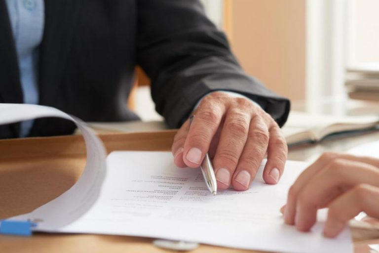 notario para hipoteca en Valencia - firma de contrato