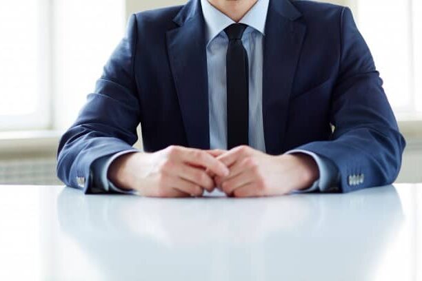 Notarios en el centro de Valencia - traje