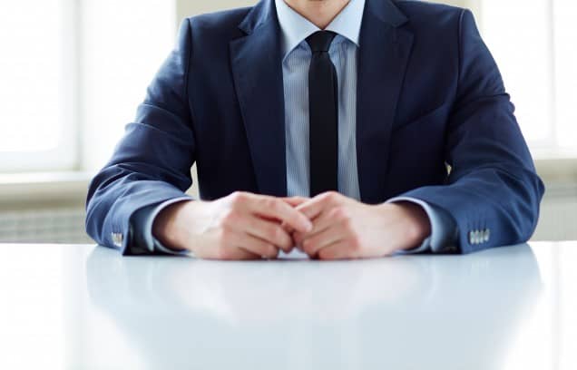 Notarios en el centro de Valencia - traje