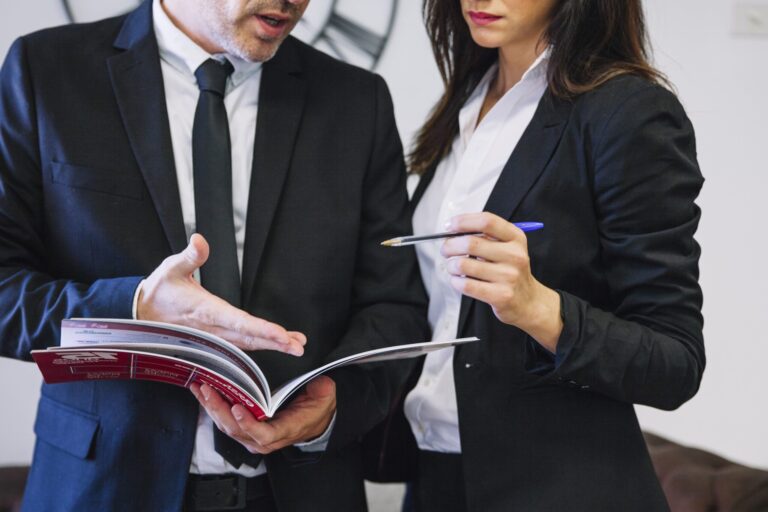 Mejores notarios de Valencia-dos chicos